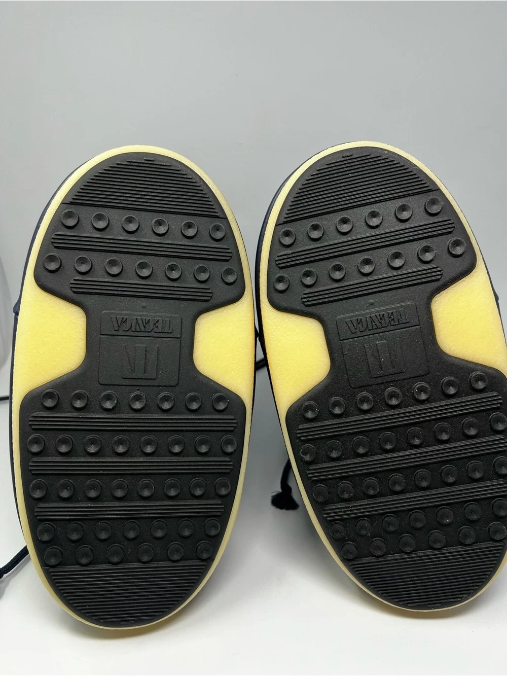 Icon Moon Boots NEW! Size 10.5-11.5